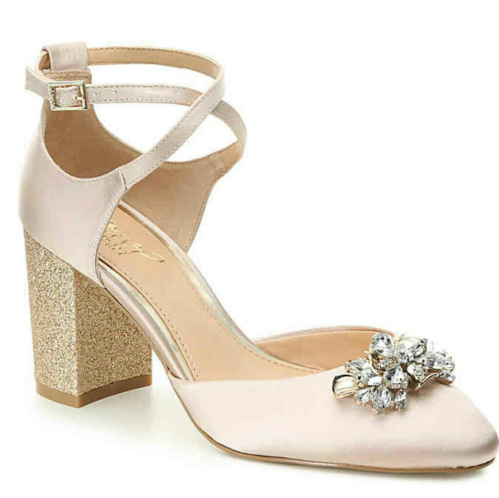 Ayanna pump